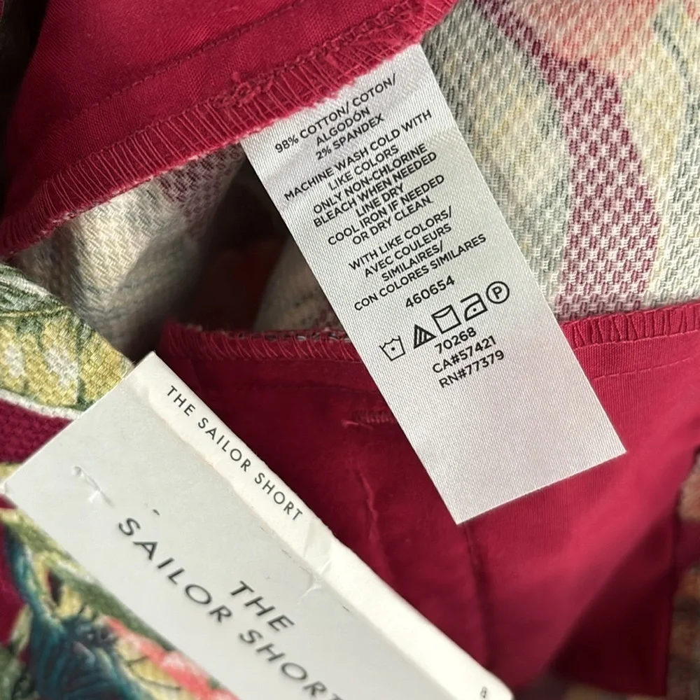 Women’s Ann Taylor, The Sailor Short, Red Tropical, Size 8‎